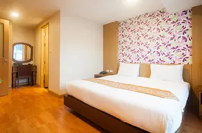 The Kris Condotel at Patong - Image 2
