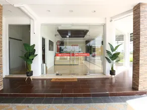OYO 89888 DZ Residence Guest House - Image 5