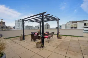 Heritage Conversion Family Condo in Downtown Victoria - Image 4