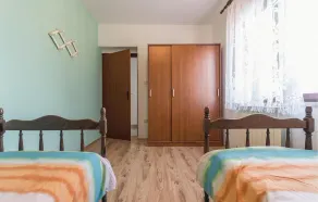 Awesome Home in Barban With Wifi and 6 Bedrooms - Image 2