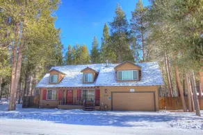 Glenwood Getaway by Lake Tahoe Accommodations - Image 5