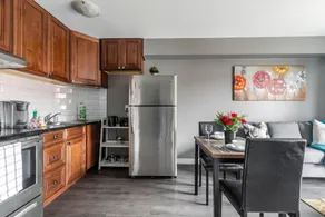 Bright Cozy 1BR apt With Netflix - Near Downtown - Image 2