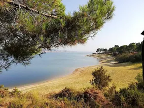 One bedroom property with lake view shared pool and furnished garden at Montargil - Image 5