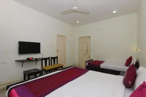 The ECR Grand Residency by OYO Rooms - Image 2