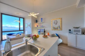 Suite on The Lake - Image 4