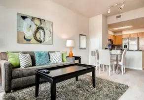 Global Luxury Suites at Town Center - Image 4