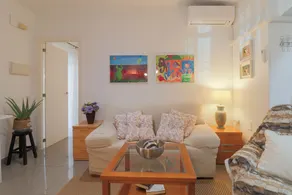 C52 - Seaside 2 Bedrooms By the Center - Image 4
