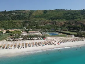 VOI Essentia Tropea Beach - Image 3