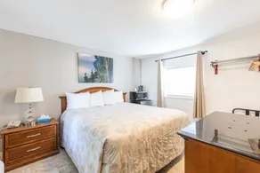 Vineyard Valley Inn - Image 3