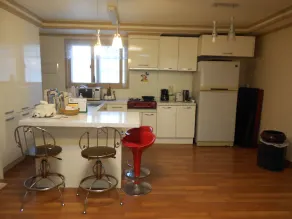 Elvis BNB - Image 2