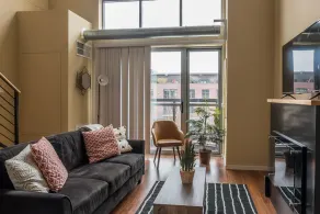 Mill District City Club Apartment by Frontdesk - Image 5