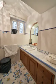 LABATE LUXURY APARTMENT - Image 2