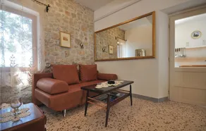 Nice Home in Vinisce With Wifi and 2 Bedrooms - Image 2