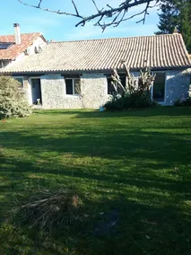Villa de 3 chambres avec piscine partagee terrasse amenagee et wifi a Bosset - Image 2