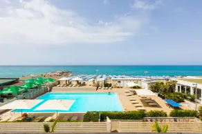 Hotel in Marina di Cecina a few steps from the sea - Image 3