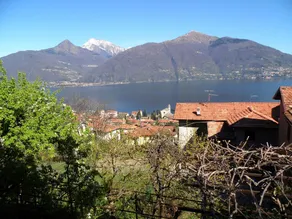 Cozy Apartment With a Balcony. Beautiful Lake View - Image 3