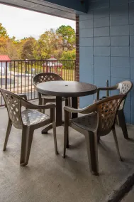 Express Inn - Image 5