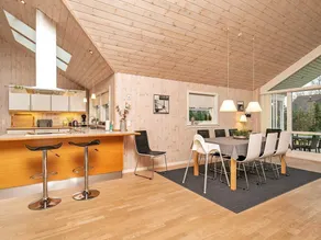 Charming Holiday Home in Væggerløse With Indoor Whirlpool - Image 5
