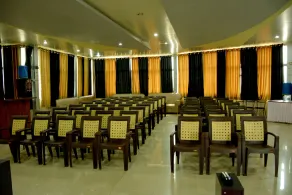 Hotel Bliss Executive by OYO - Image 5