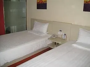 Hanting Express Shenyang Taiyuan Street - Image 5
