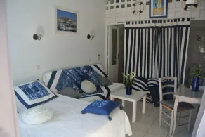 Les Mimosas - Image 3