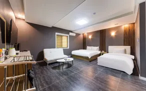 Hotel Star - Image 2