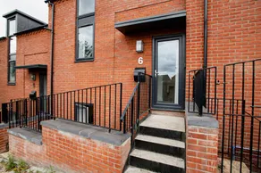 6 Motherby Hill - Image 5