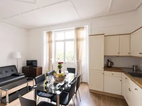 Kensington Apartments - Image 2
