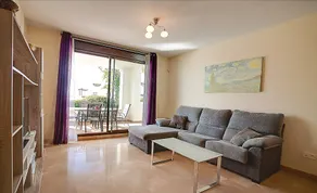 2 Bedrooms Apartment with Garden View - Image 4