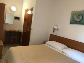 Hotel La Fenice - Image 4