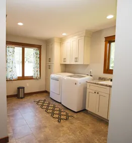 Mission Springs Lake House - Image 2