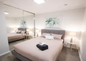 Lakeview Apartments - Image 3