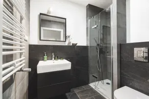 WROCLAW CENTRAL Luxurious Loft - Image 4