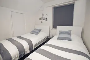 Short Stay Bristol - Druids Hill House - Image 3
