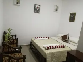 A To Zee Airport Villa - Image 2