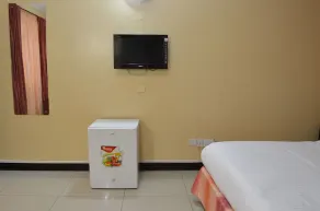 Royal City Hotel - Image 4