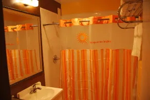 Imperial Motel - Image 2