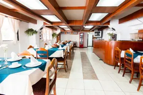 Hotel Del Rey - Image 4