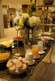 Ma Hotel Bangkok - Image 2