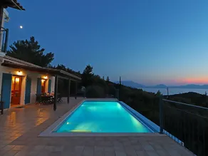Modern Villa in Chalikeri With Private Swimming Pool - Image 4