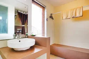 KOI Hotel & Residence - Image 2