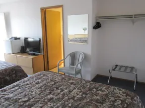 Ace Western Motel - Image 3