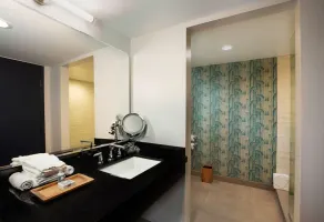 The Beeman Hotel - Image 2