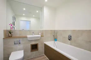 Ebbsfleet International Apartment - Image 3