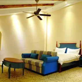 Shangalila Luxury Hotel - Image 2