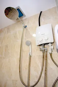 UZ Airport Capsule Hotel - Image 4