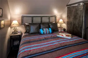Fifth Dimension, 2 Bedrooms, WiFi, Hot Tub, Game Table, Grill, Sleeps 4 - Image 2