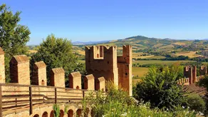 Villa With 5 Bedrooms in Mondavio, With Wonderful Mountain View, Private Pool, Enclosed Garden - 25 km From the Beach - Image 2