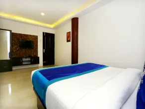 Hotel Emza Residency - Image 2