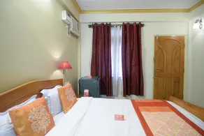 OYO 2074 StayOut Hotel Aston Ajoy Home Comfort - Image 4